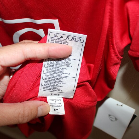 Nike Manchester United 2009-10 home shirt football soccer jersey AIG - Picture 9 of 9